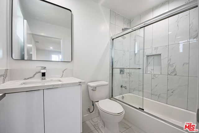 1636 Longwood Avenue, Los Angeles, CA 90019