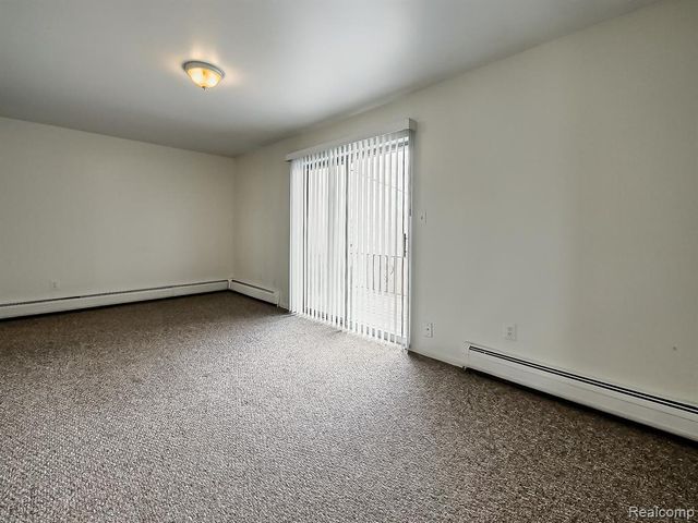 151 Huronview Court, White Lake, MI 48386