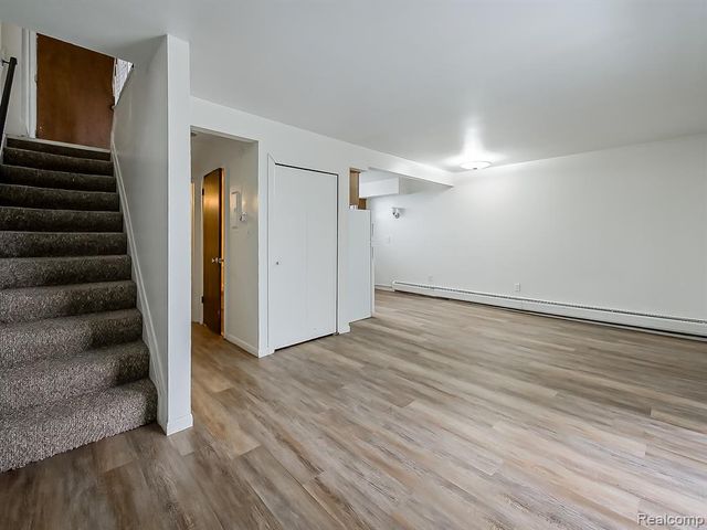 151 Huronview Court, White Lake, MI 48386