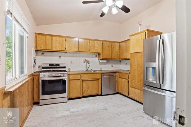 15 Bonham Drive, Edison, NJ 08837