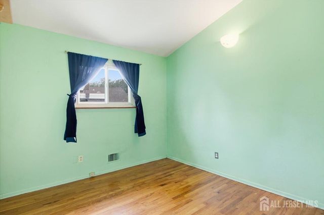 15 Bonham Drive, Edison, NJ 08837