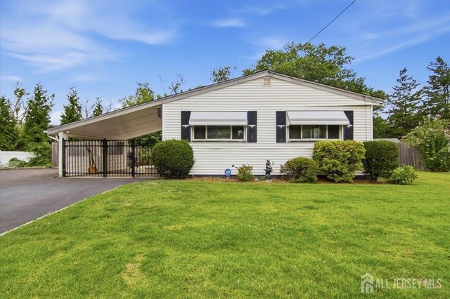 15 Bonham Drive, Edison, NJ 08837