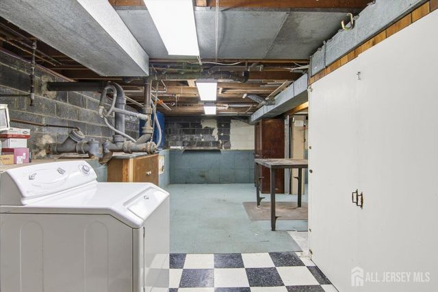 15 Bonham Drive, Edison, NJ 08837
