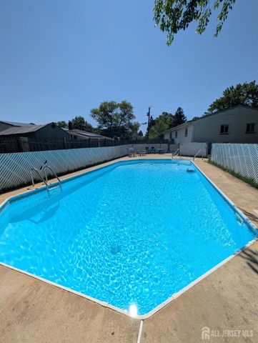 15 Bonham Drive, Edison, NJ 08837