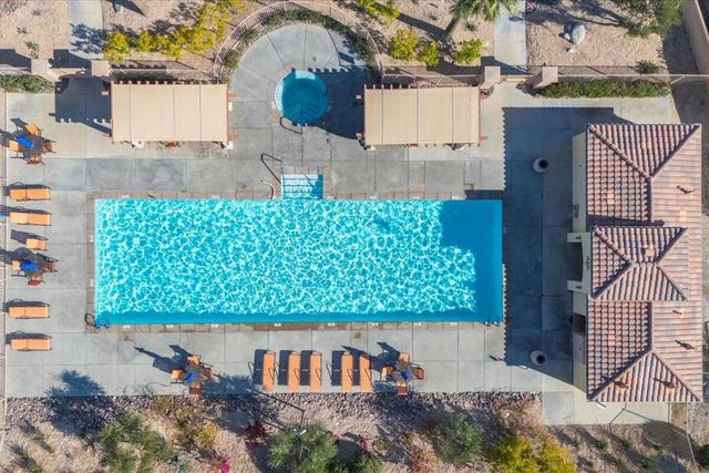 1290 Esperanza Trail, Palm Springs, CA 92262