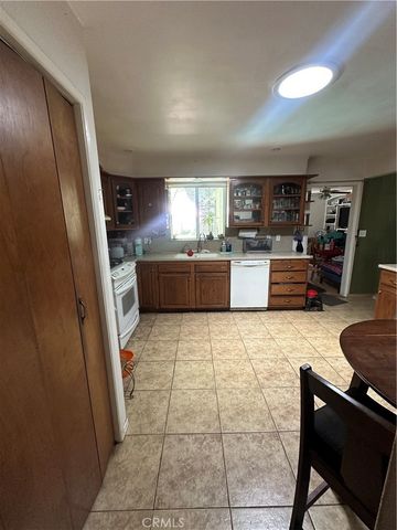 24 S Ash Street, Redlands, CA 92373