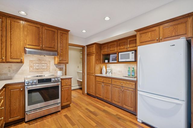 4046 Xerxes Avenue S, Minneapolis, MN 55410