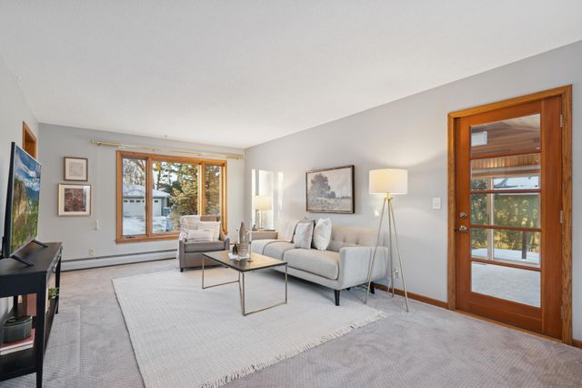 4046 Xerxes Avenue S, Minneapolis, MN 55410