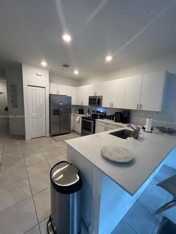 24687 SW 119th Pl, Homestead, FL 33032