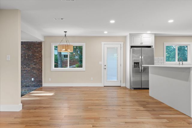25 Holiday Lane, Chattanooga, TN 37415