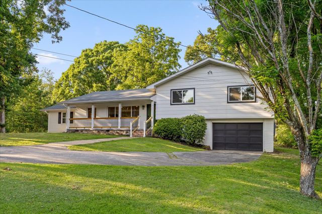 25 Holiday Lane, Chattanooga, TN 37415