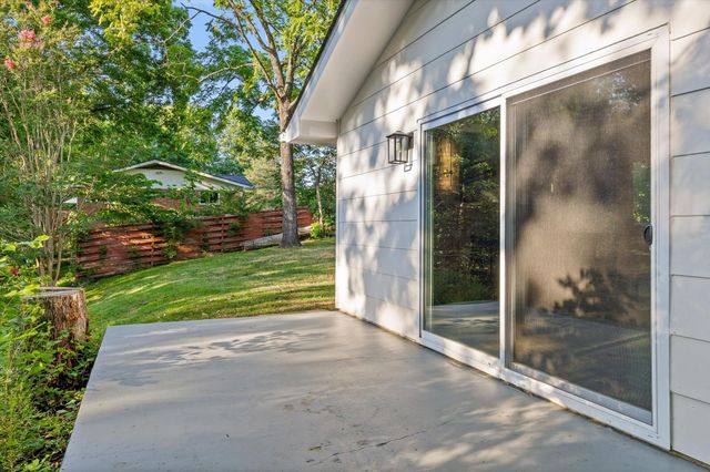 25 Holiday Lane, Chattanooga, TN 37415