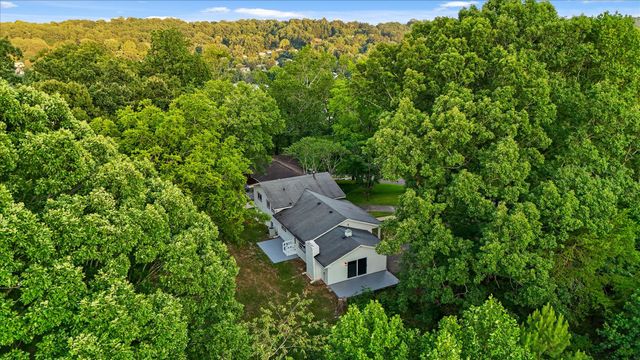 25 Holiday Lane, Chattanooga, TN 37415