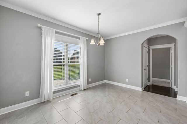 1045 Black Gum Ln, Clarksville, TN 37043