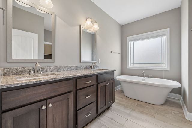 1045 Black Gum Ln, Clarksville, TN 37043