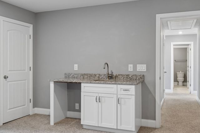 1045 Black Gum Ln, Clarksville, TN 37043