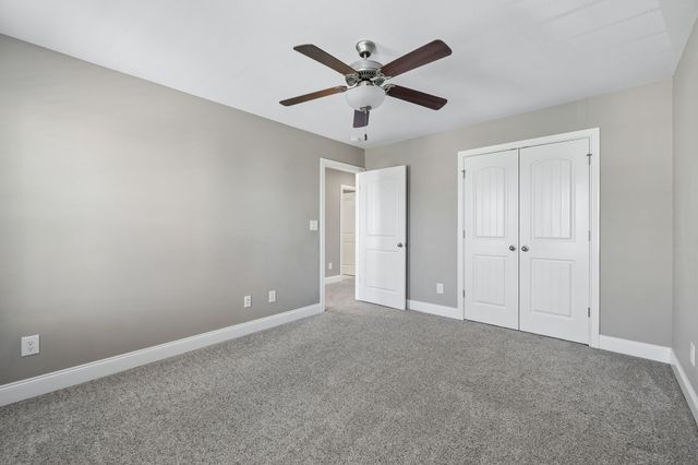 1045 Black Gum Ln, Clarksville, TN 37043