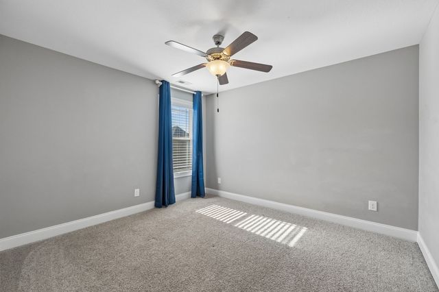 1045 Black Gum Ln, Clarksville, TN 37043