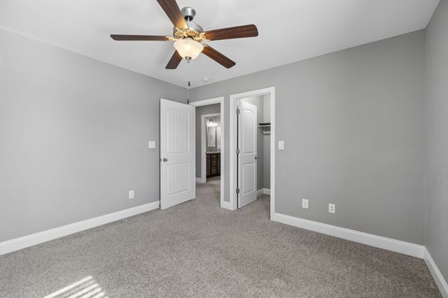1045 Black Gum Ln, Clarksville, TN 37043