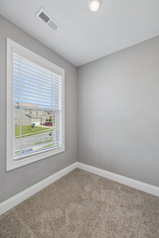 1045 Black Gum Ln, Clarksville, TN 37043