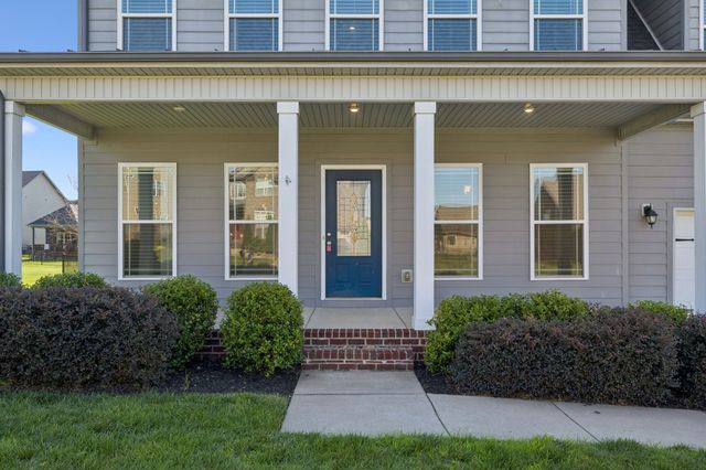 1045 Black Gum Ln, Clarksville, TN 37043