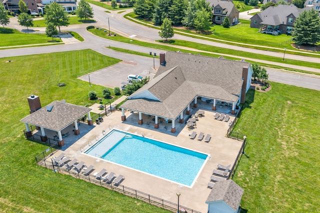1045 Black Gum Ln, Clarksville, TN 37043