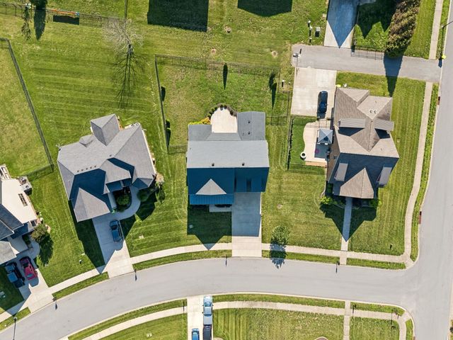 1045 Black Gum Ln, Clarksville, TN 37043
