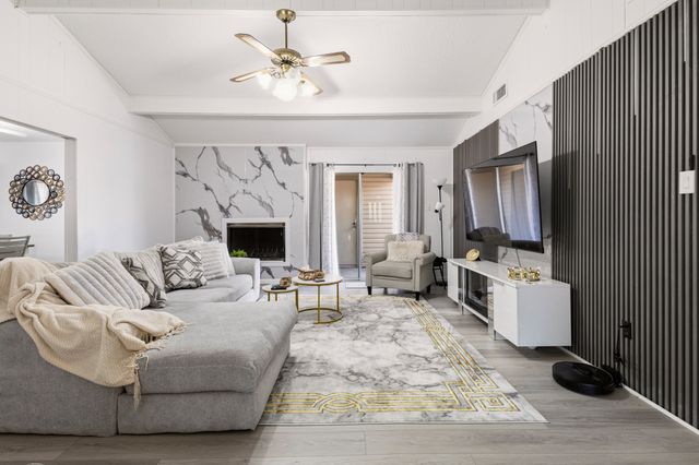 2011 Bay Oaks Drive, Arlington, TX 76012