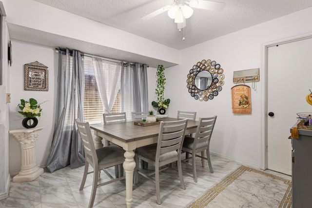 2011 Bay Oaks Drive, Arlington, TX 76012