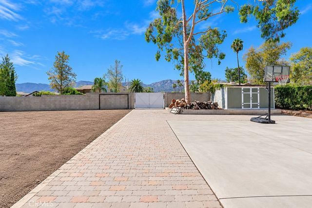 31831 Saint Pierre Lane, Lake Elsinore, CA 92530