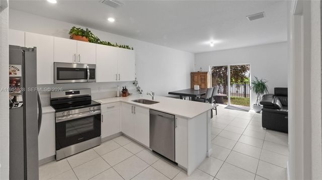 5544 NW 27th Pl, Lauderhill, FL 33313