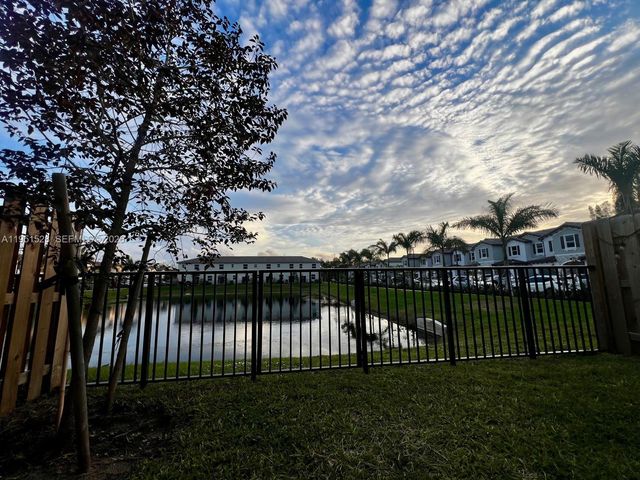 5544 NW 27th Pl, Lauderhill, FL 33313