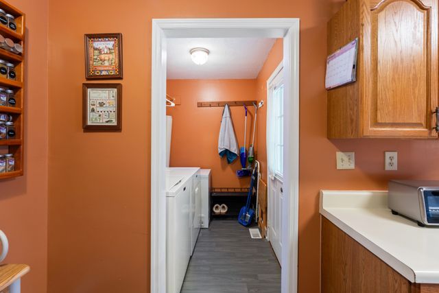 111 Curtis Dr, Waverly, TN 37185