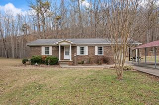 111 Curtis Dr, Waverly, TN 37185