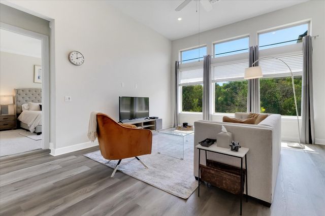 5820 Harper Park DR 3, Austin, TX 78735