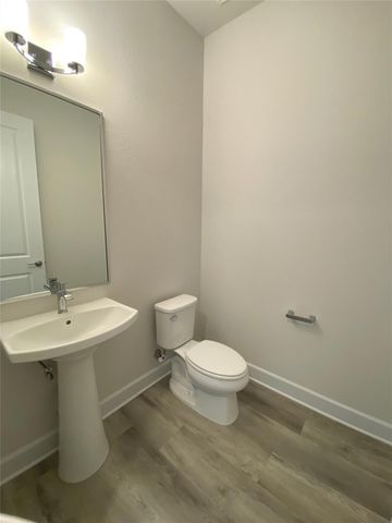 5820 Harper Park DR 3, Austin, TX 78735