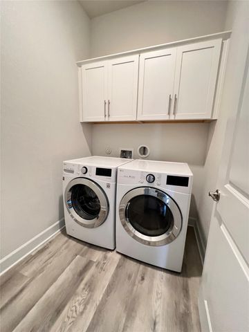 5820 Harper Park DR 3, Austin, TX 78735