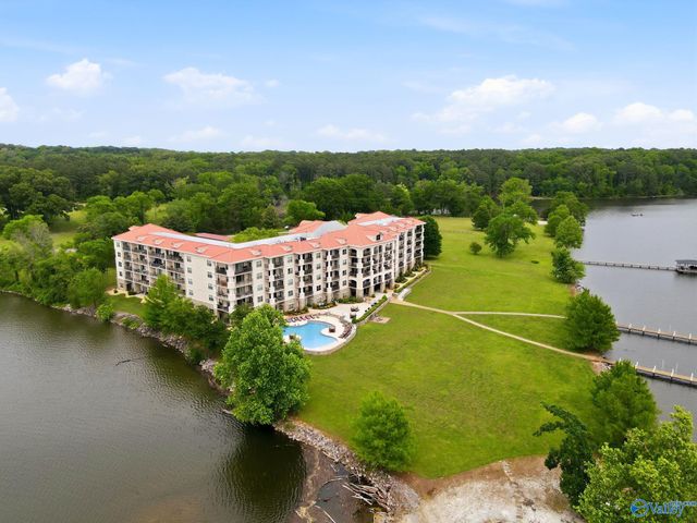 12100 Two Rivers Drive B2-2, Athens, AL 35611