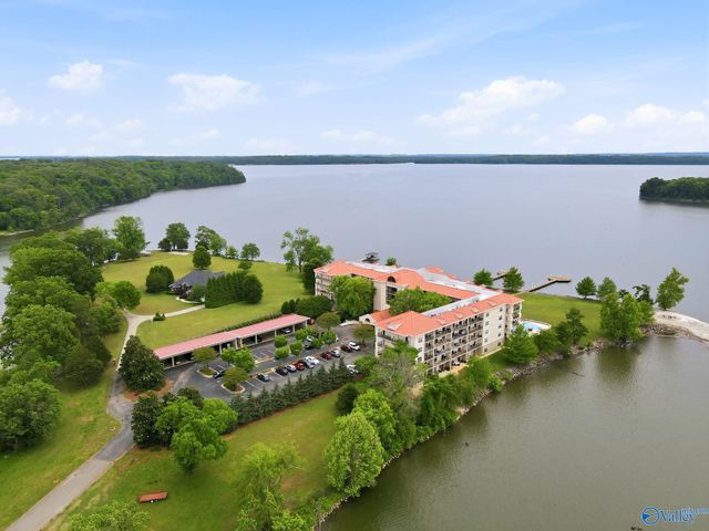 12100 Two Rivers Drive B2-2, Athens, AL 35611