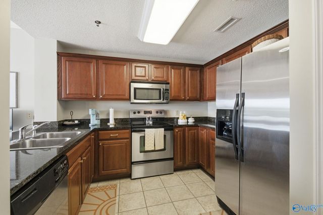 12100 Two Rivers Drive B2-2, Athens, AL 35611