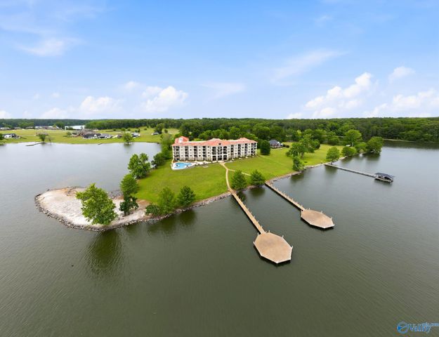 12100 Two Rivers Drive B2-2, Athens, AL 35611