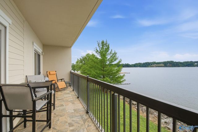 12100 Two Rivers Drive B2-2, Athens, AL 35611