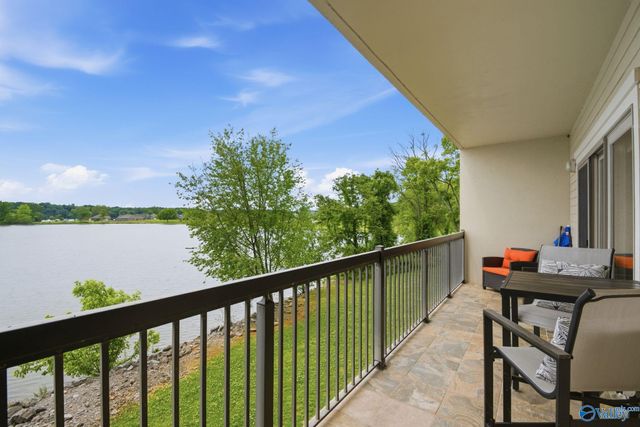12100 Two Rivers Drive B2-2, Athens, AL 35611