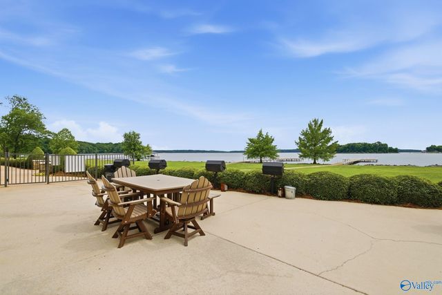12100 Two Rivers Drive B2-2, Athens, AL 35611