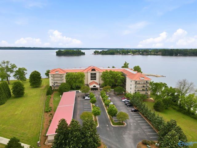 12100 Two Rivers Drive B2-2, Athens, AL 35611