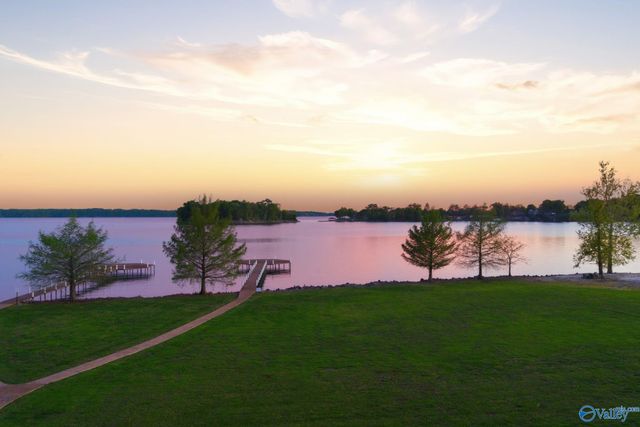 12100 Two Rivers Drive B2-2, Athens, AL 35611