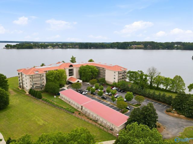 12100 Two Rivers Drive B2-2, Athens, AL 35611