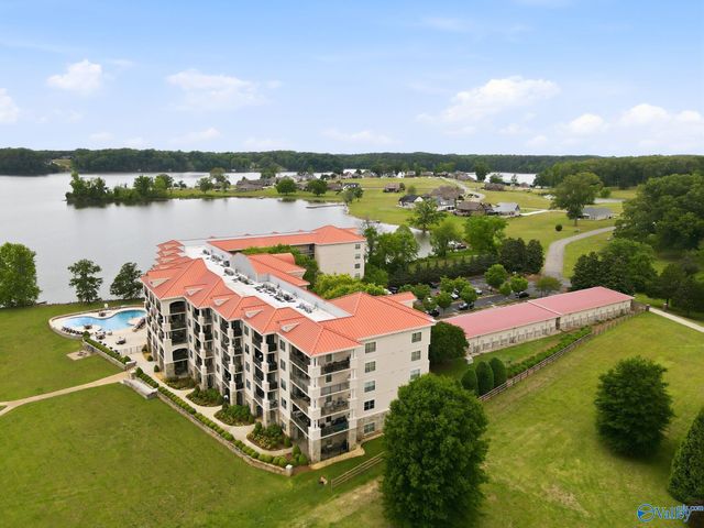 12100 Two Rivers Drive B2-2, Athens, AL 35611