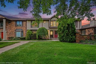 2232 London Bridge Drive, Rochester Hills, MI 48307