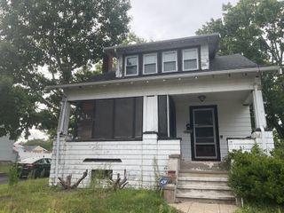 63 Herrod Ave, Brockton, MA 02301
